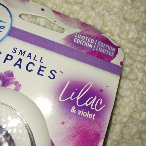 NEW FEBREZE Small Space Fresners (Set Of 2) - Picture 6 of 7